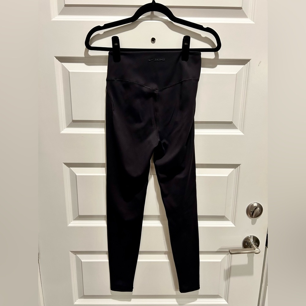 SKIMS Nike Matte Leggings Small - Picture 4 of 7